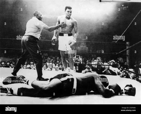 Muhammad ali boxing ring hi-res stock photography and images - Alamy