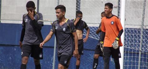 Sete jogadores da base azulina são promovidos ao elenco principal