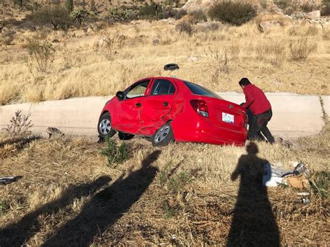 Choque Volcadura En Salida A Mazatlán Deja Tres Lesionados