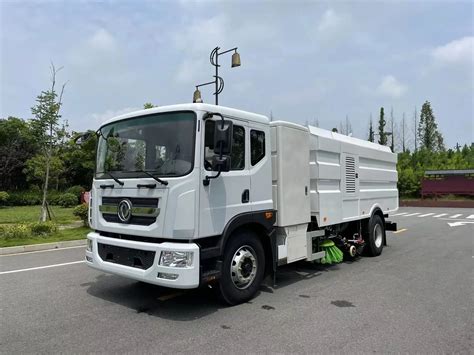 Isuzu Liters Vacuum Road Sweeper Cleaning Truck With Water Tank