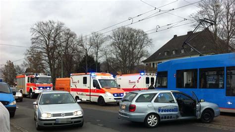 Tram Unfall auf Frankfurter Straße Fotos