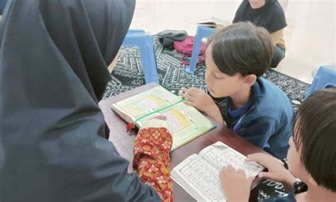 Santri Pesantren Al Hilal Panyileukan Istiqomah Menghafal Al Quran