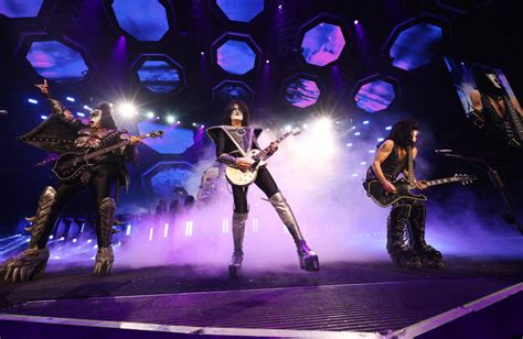 Kiss ‘End of the Road’ Tour: How to Watch Tonight’s Final Kiss Concert ...