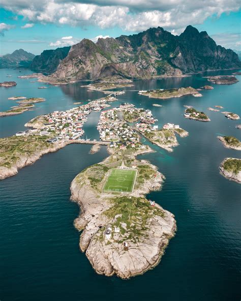 Henningsvær Idrettslag Stadion – StadiumDB.com