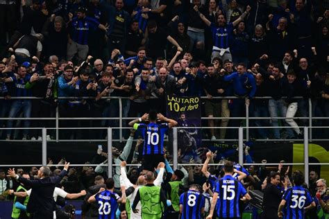 Inter giành tấm vé vào chung kết Champions League đầy thuyết phục sau