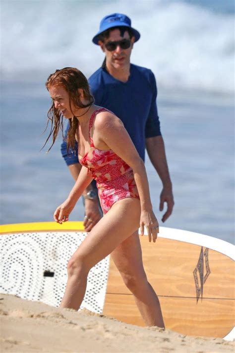 Isla Fisher Showed Off Her Sexy Ass In A Bikini On The Beach The Fappening