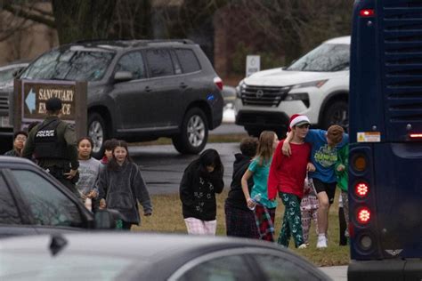 États Unis Deux Morts Lors Dune Fusillade Dans Une école Chrétienne