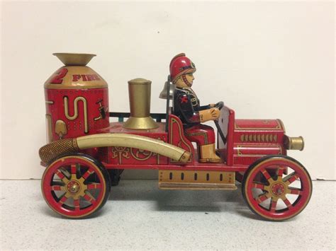 Vintage Modern Toys 1912 Fire Engine Truck with Driver Tin Metal Wind ...