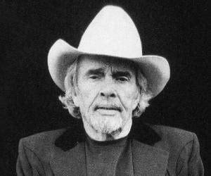 Merle Haggard Biography - Facts, Childhood, Family Life & Achievements