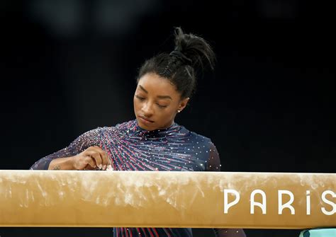 Simone Biles calf injury won't stop her from competing