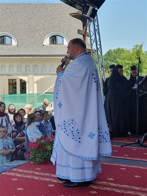 Primarul Ion Lungu Al Turi De Secretarul Ioan Ciutac La Slujba De La