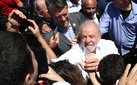 Lula da Silva vence Bolsonaro É hora de baixar as armas O Primeiro