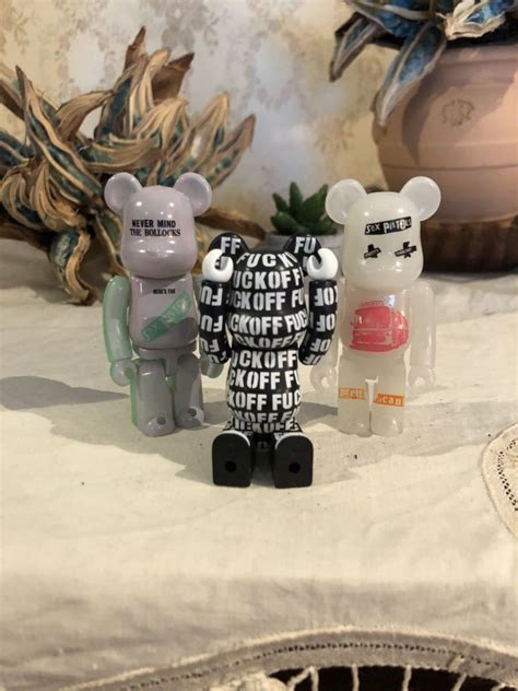 ベアブリック Be Rbrick 100 メディコムトイ Medicom Toy セックスピストルズ Sex Pistols 蓄光 3つ