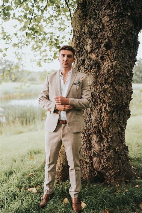 Naked Tipi Wedding Ideas Bohemian Ethereal Peacock Chairs Tipi Wedding Groom And Groomsmen