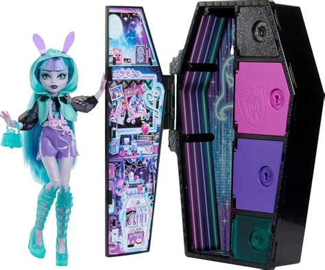 Monster High Skulltimate Secrets Neon Frights Twyla Doll Mattel Toys