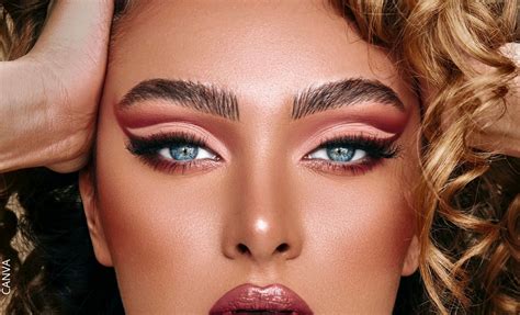 Arriba 71 imagen maquillaje para ojos pequeños Viaterra mx