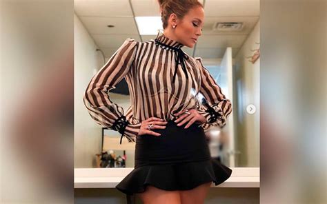 Video Jennifer López baila sin ropa interior y deleita a sus