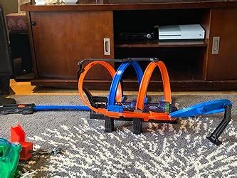 Hot Wheels Toy Car Track Set Corkscrew Crash With Scale Car Crash Zones Powered By
