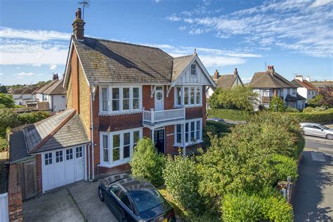 For Sale 4 Bedroom Semi Detached House In Herne Bay