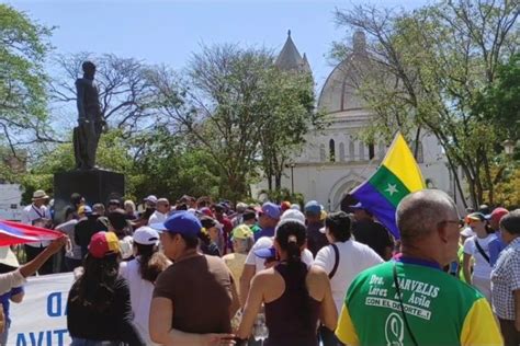 Juventud margariteña acompañó a los trabajadores a marchar