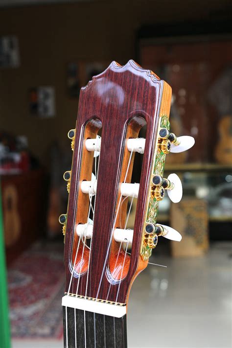 Juan Montes Rodriguez Cutaway Flamenco Grelly UK