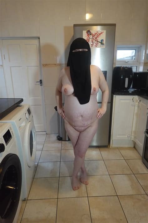 Posing Fully Nude In Niqab Pics Xhamster