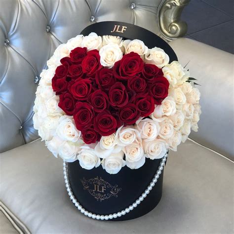 Looking For Luxury Roses In A Box Jlf Los Angeles Offers Signature