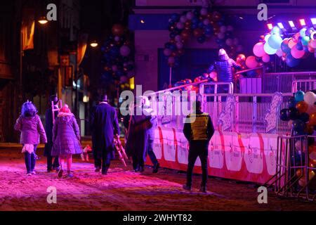 Cologne, Germany. 12th Feb, 2024. Carnival floats drive to their starting point in the early ...