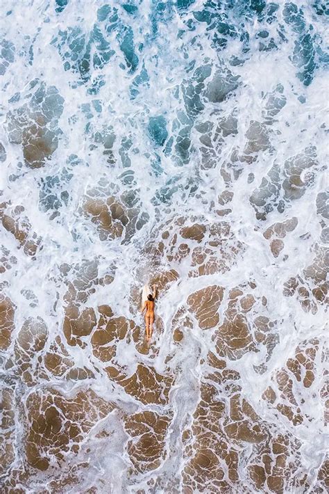 Surfing Naked Scrolller