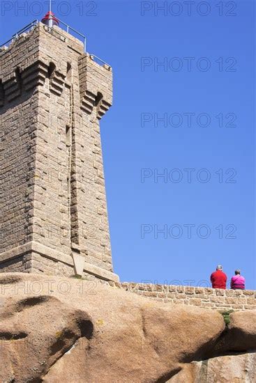 The Pors Kamor Lighthouse Along The Cote De Granit Rose Photo12