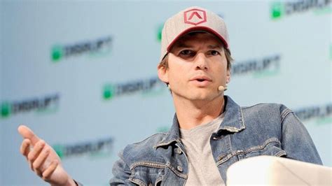 Ashton Kutcher qué es la vasculitis la enfermedad que padece el