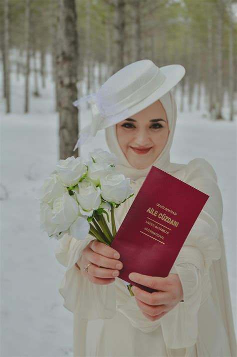 White Roses Photos, Download The BEST Free White Roses Stock Photos