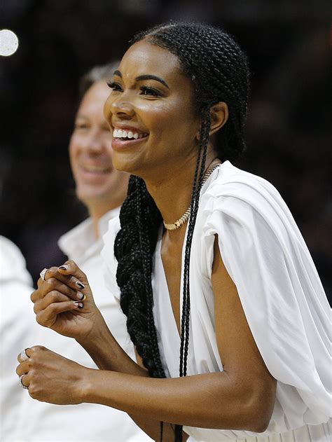 6 Of The Most Famous WAGs: Most Stylish Celebrity WAGs