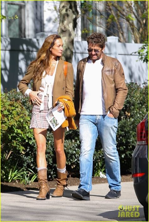 Gerard Butler And Girlfriend Morgan Brown Make Rare Appearance Out In Nyc Photo 4750843 Gerard