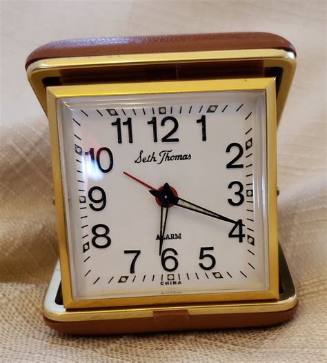 Vintage Retro Folding Seth Thomas Travel Alarm Clock Bedside Analog Clock Black Numbers Brown