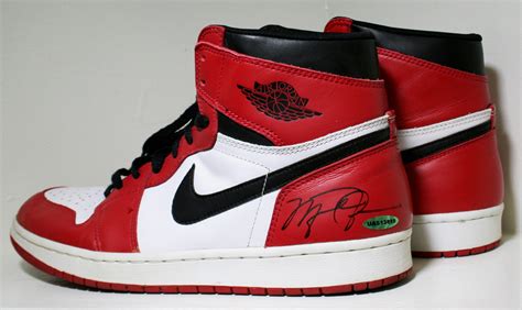 Lot Detail - Michael Jordan Dual Signed 1994 Nike Air Jordan 10th ...