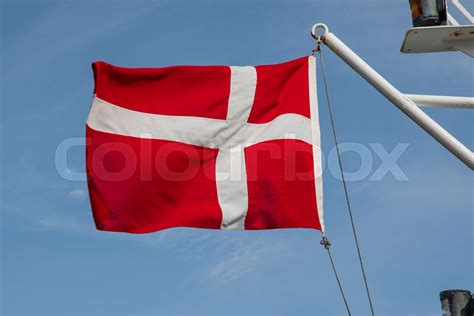 Dannebrog flag på et skib | Stock foto | Colourbox