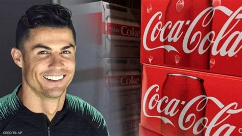 Coca Cola Cristiano Cristiano Ronaldo Retira Botellas De Coca Cola En