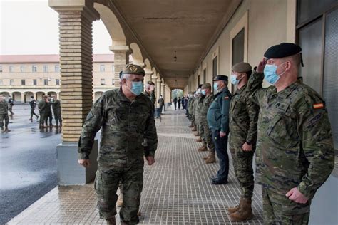 El cuartel general de la División Castillejos convierte a Huesca en una