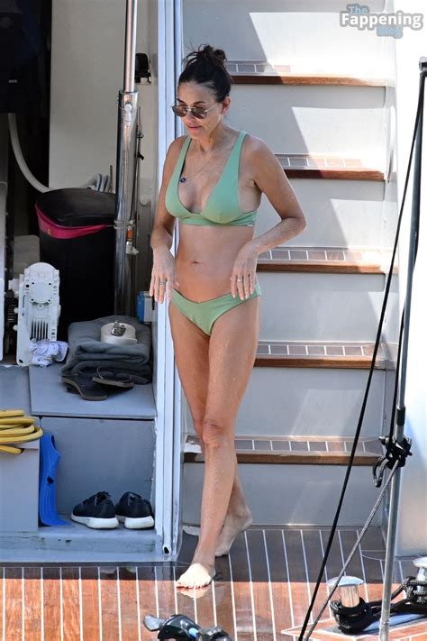 Demi Moore Shows Off Her Amazing Curves In A Green Bikini Photos The Fappening Leaked Photos