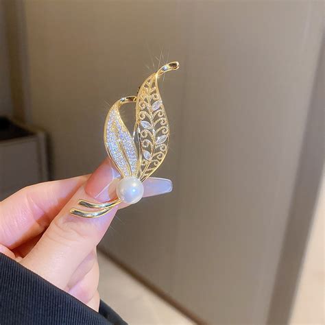 Leaf Gold Crystal Hollowed Out Leaves Wedding Bouquet Brooch Leaf Pearl