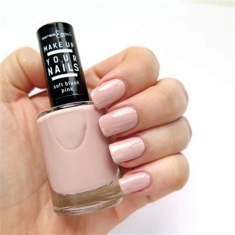Lakiery do paznokci nude Make up your nails Cienistość pl