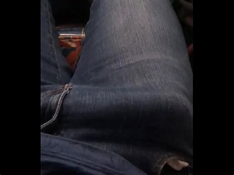 Pauzudo socando dentro do busão XVIDEOS
