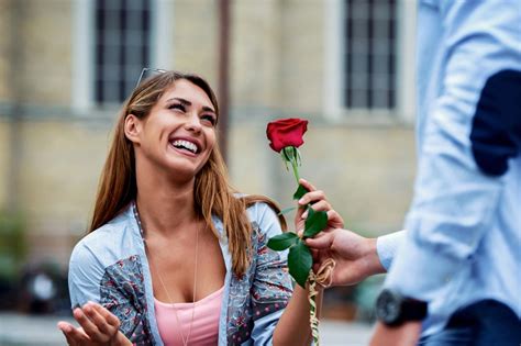 5 otázek které položit na prvním rande pokud nechcete ztrácet čas