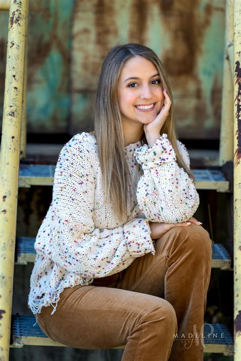 Elisabeth Madeline Liddy Madeline Photography Senior Photographer