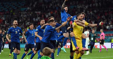 EM Finale Italien gewinnt Elfmeterschießen und ist Europameister