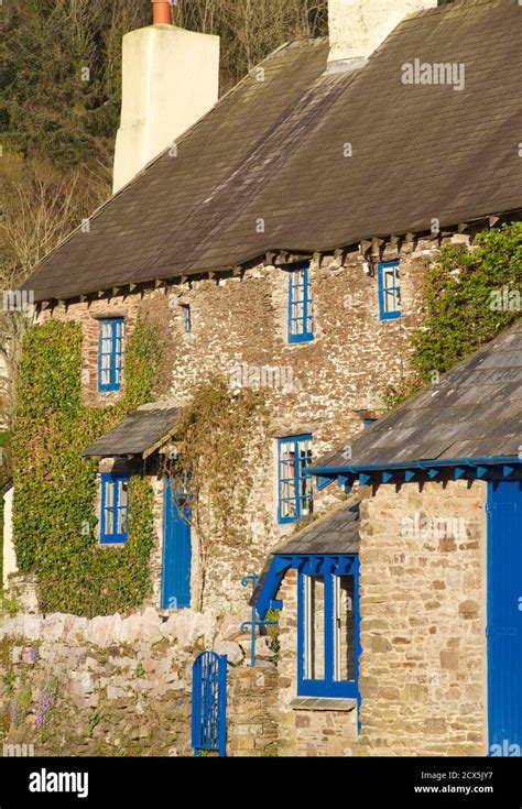 Traditional Stone Cottage Noss Mayo Devon England Stock Photo Alamy