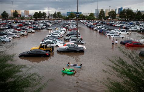 A convenient way of busting the window from inside a submerged car : r