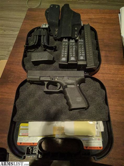 ARMSLIST - For Sale: Glock 19 Gen 4 9mm w/ Accessories