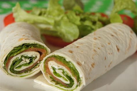 Wrap Truite Fum E Fromage Frais Et Salade